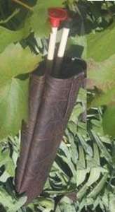 Quiver for toy crossbow with belt loop